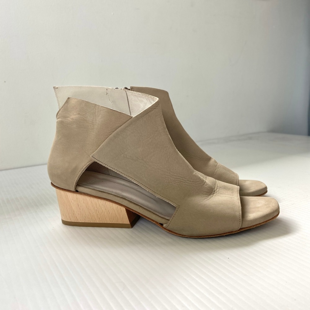 Coclico Ozark Open Toe Wood Heel Taupe Leather Sandal Bootie Women 37 US 6.5 7